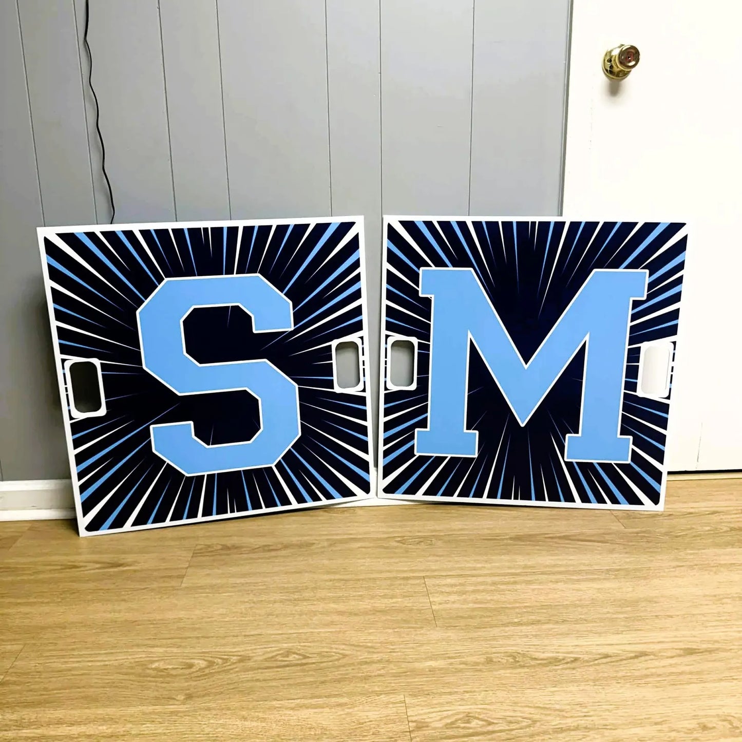 Custom Cheer Signs | Circle, Square & Rectangle with or without Handles